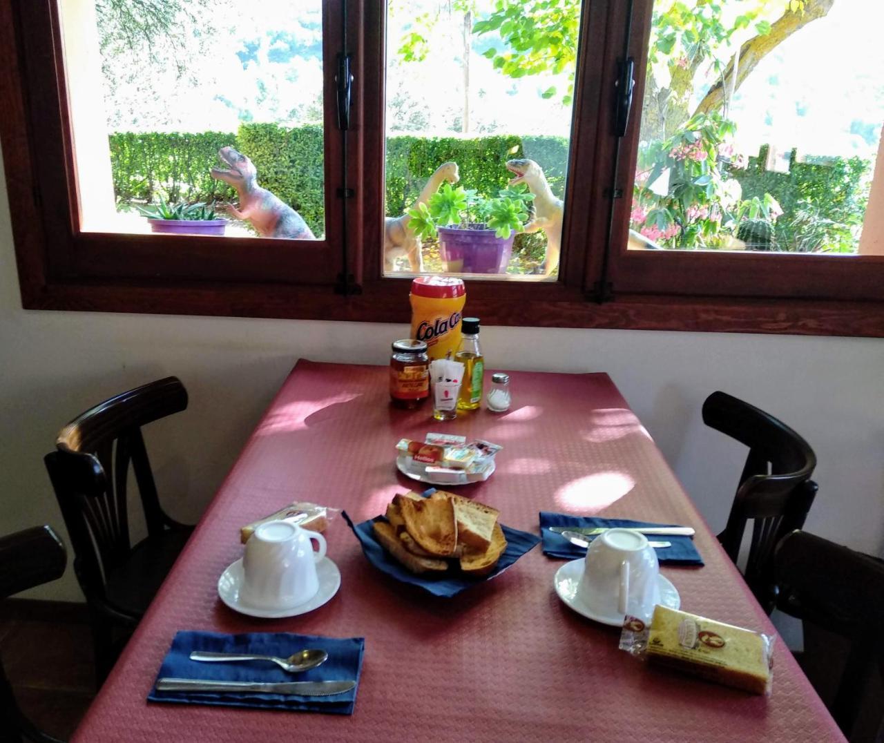 Camping Casa Fausto Cerca De Dinopolis Formiche Alto Zewnętrze zdjęcie
